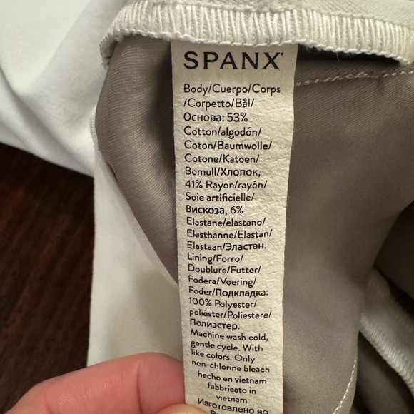 SPANX Women's White Ankle and  cropped Pants - Picture 5 of 5